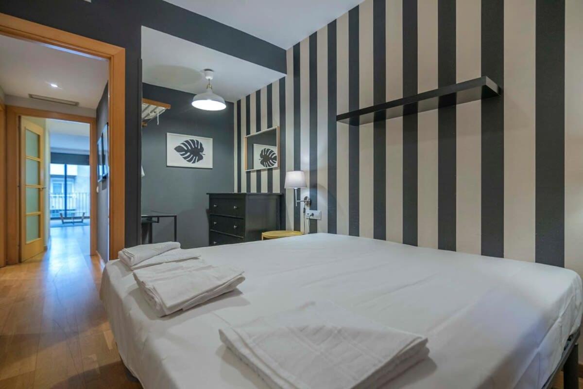 Apartament Modern And Bright In Eixample 5-2 *